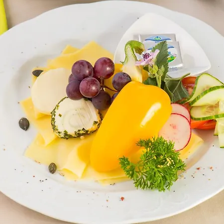 Lorenzerhof Guest house 3*